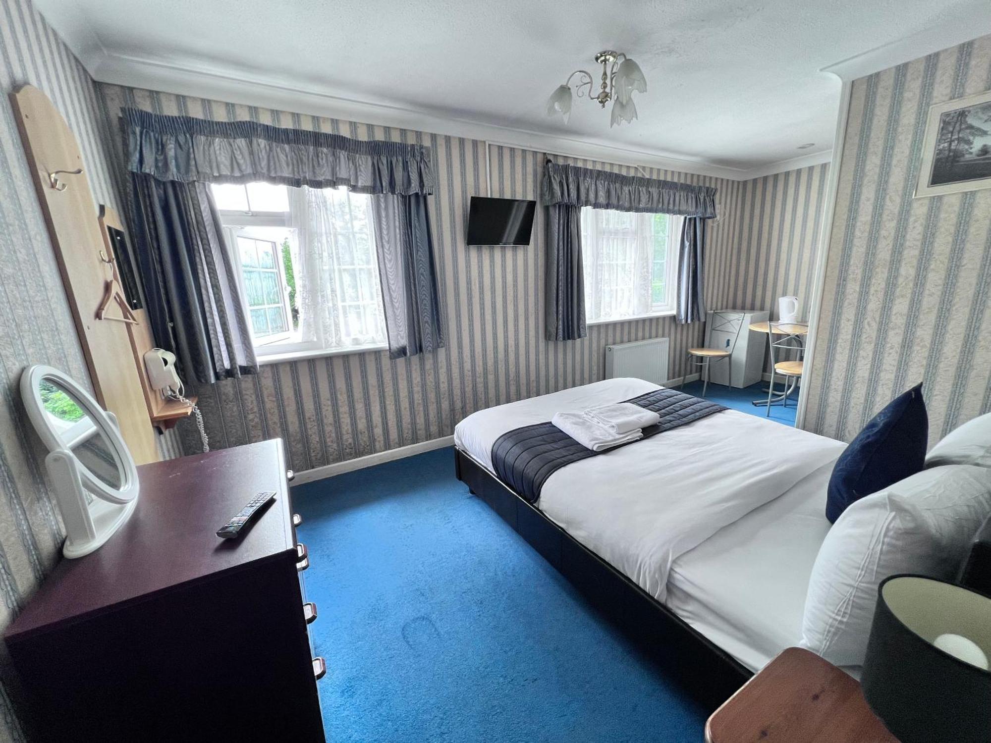 All Seasons Gatwick Guest House & Parking Horley Zewnętrze zdjęcie
