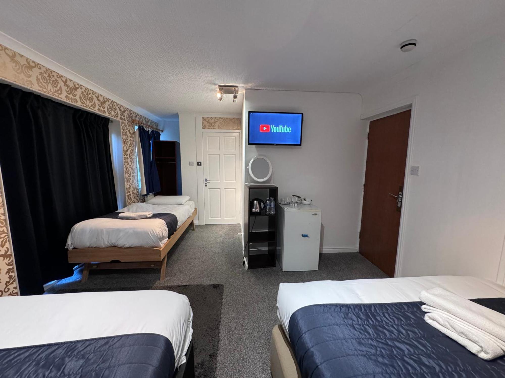 All Seasons Gatwick Guest House & Parking Horley Zewnętrze zdjęcie