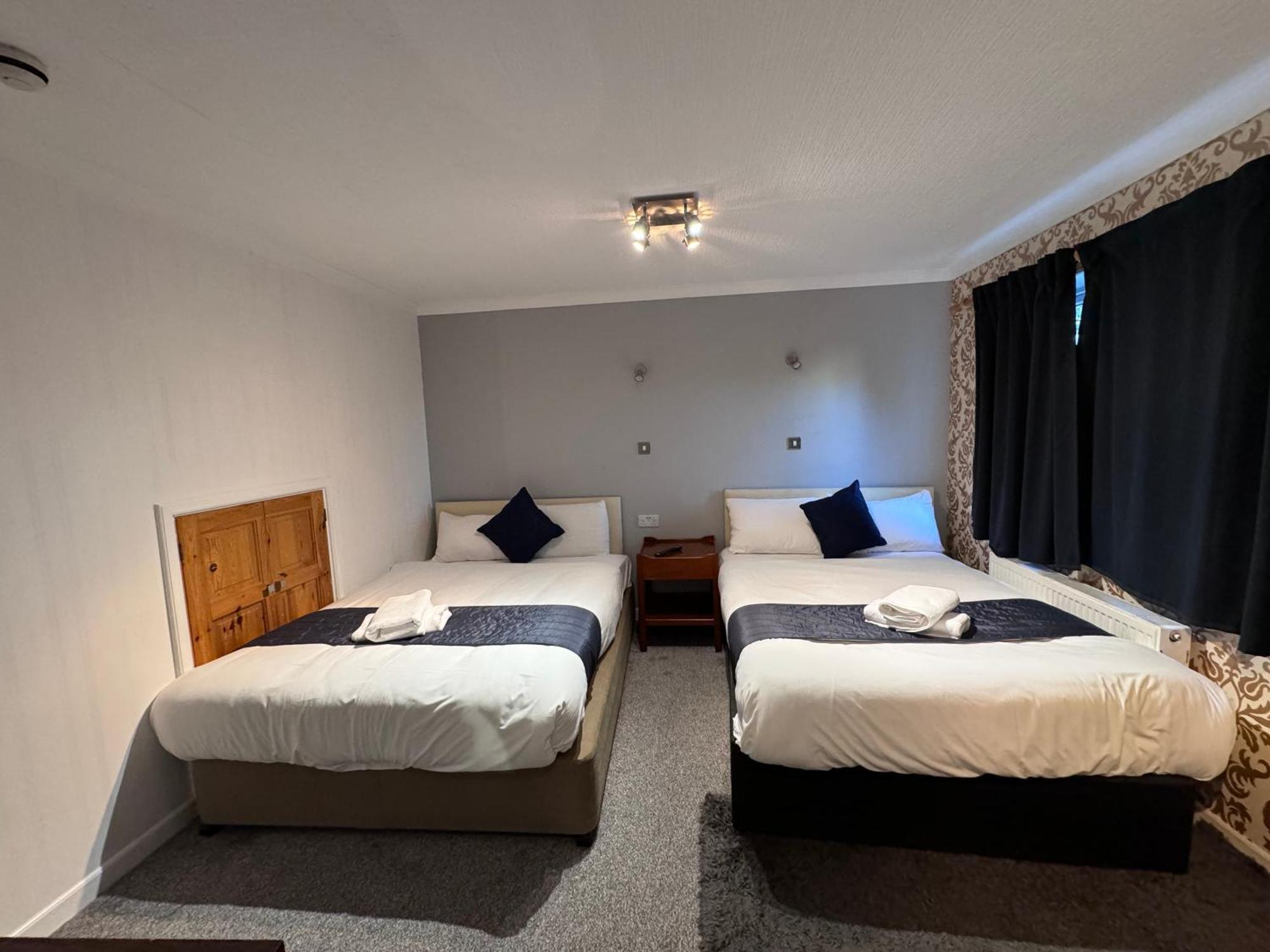 All Seasons Gatwick Guest House & Parking Horley Zewnętrze zdjęcie