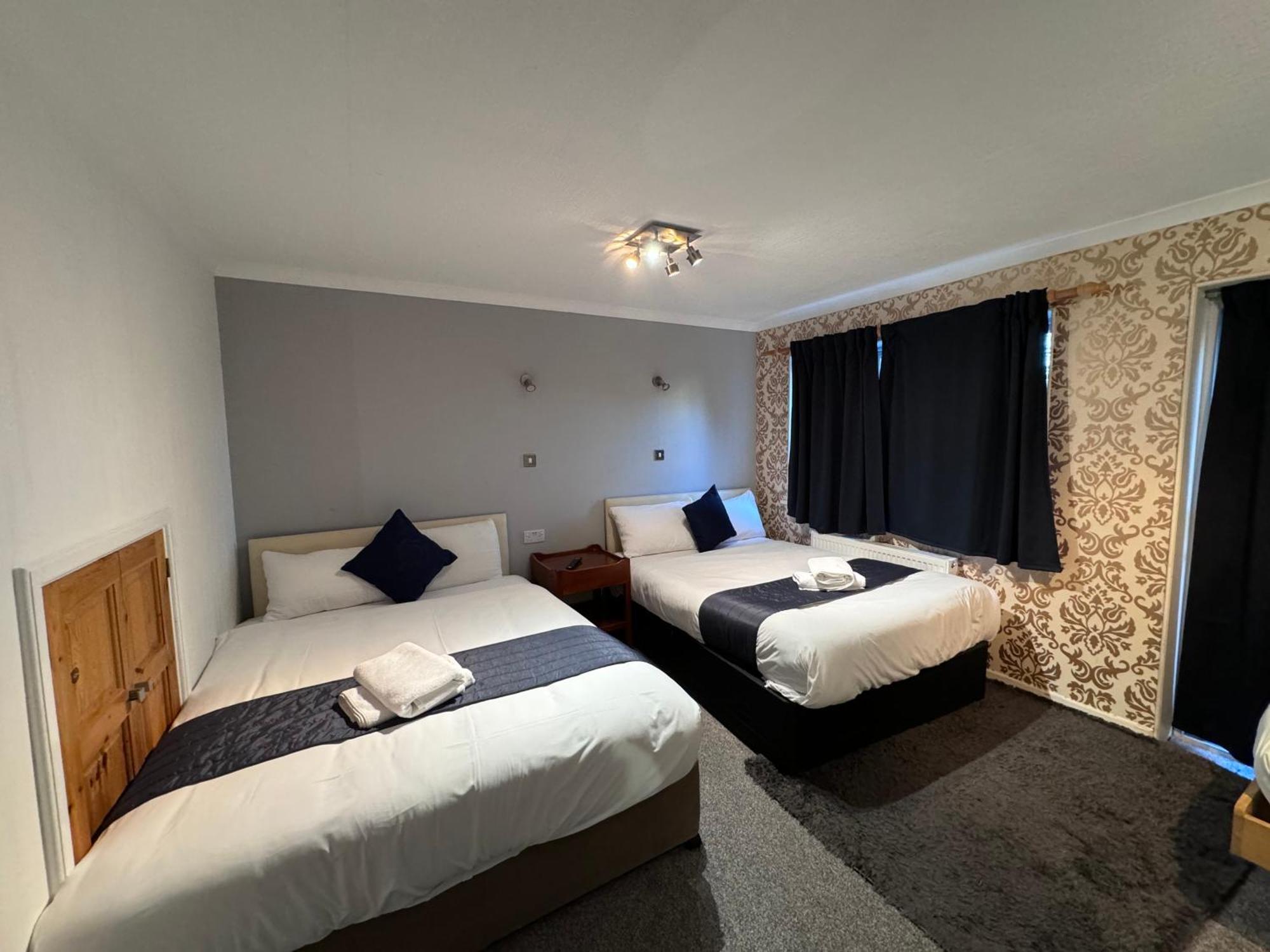 All Seasons Gatwick Guest House & Parking Horley Zewnętrze zdjęcie