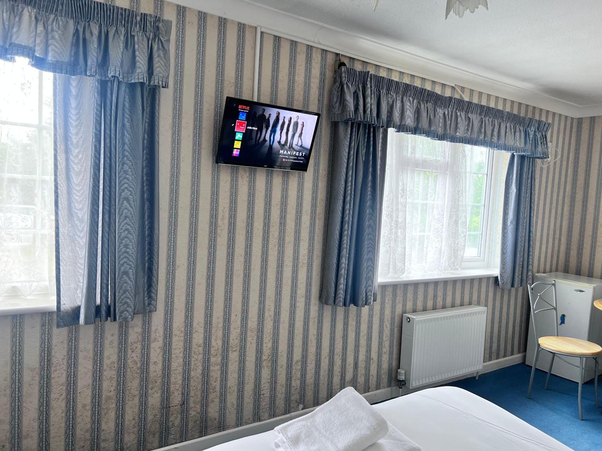 All Seasons Gatwick Guest House & Parking Horley Zewnętrze zdjęcie