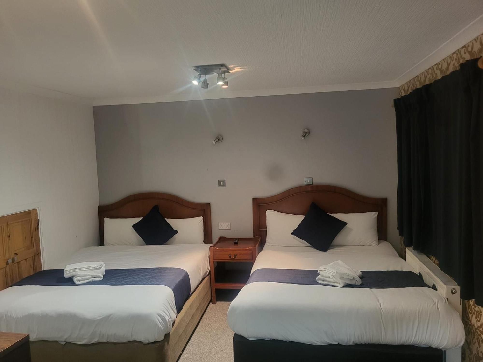 All Seasons Gatwick Guest House & Parking Horley Zewnętrze zdjęcie